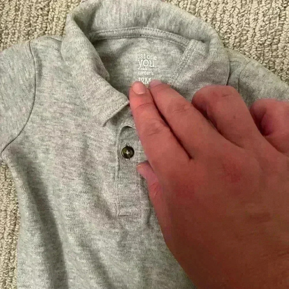 12 MONTH CARTERS ONESIES BUNDLE - Picture 4 of 8